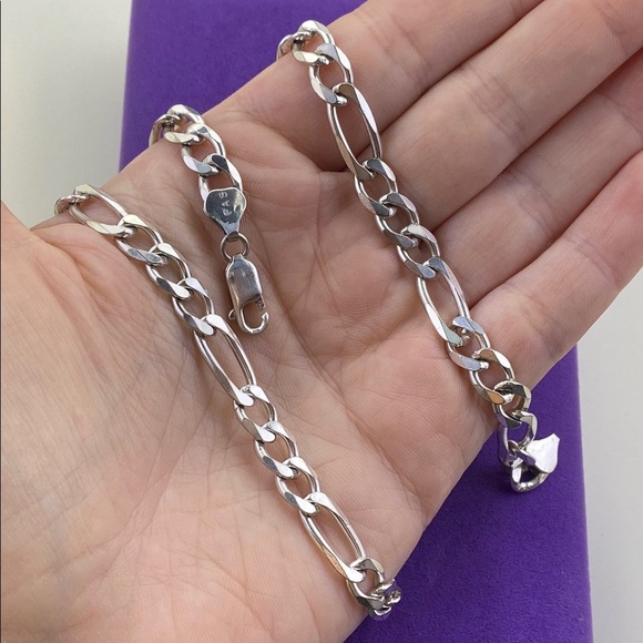 💛 Classic Sterling Silver Figaro Chain Necklace - Picture 5 of 5